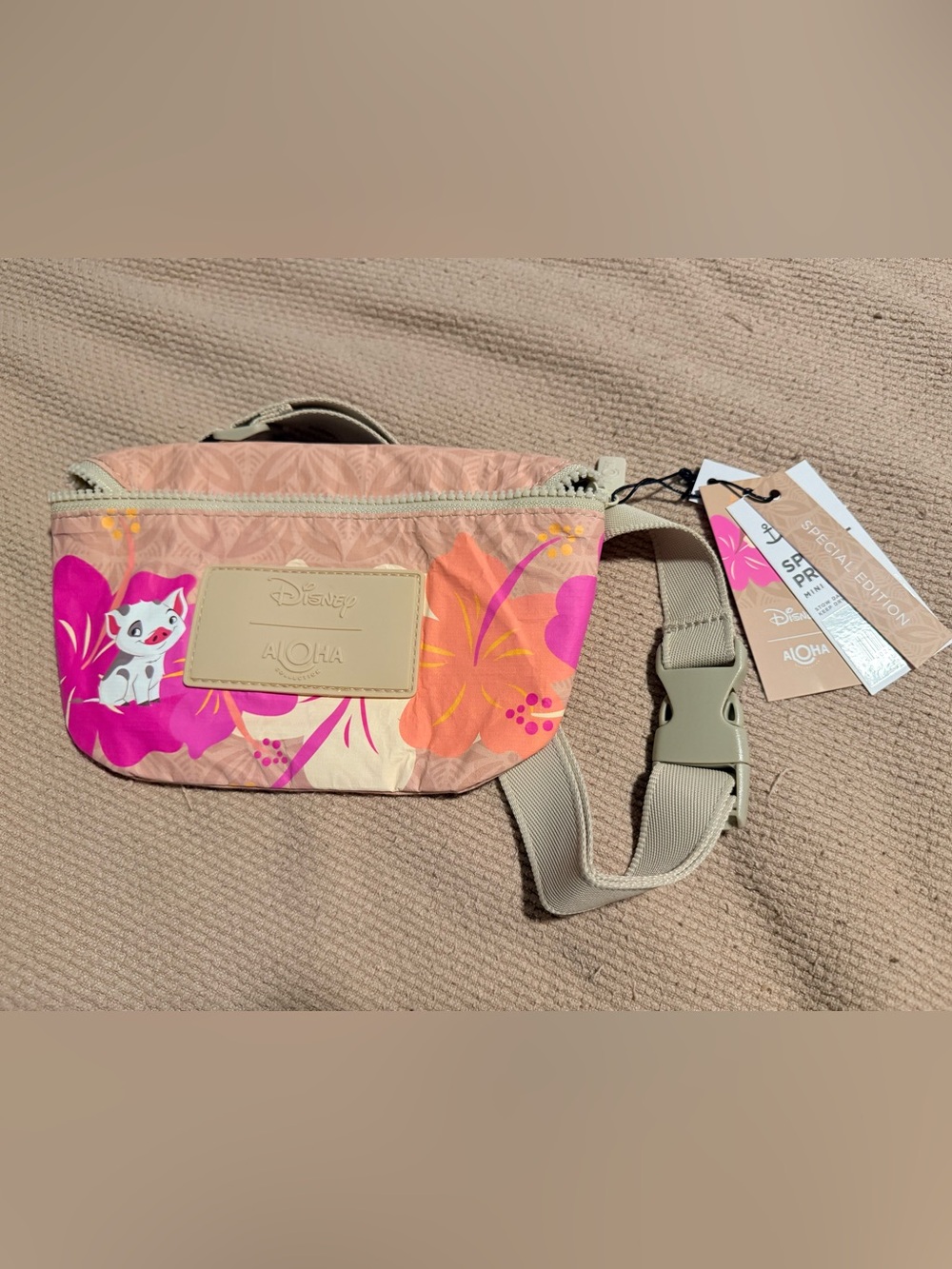 NWT ALOHA Collection x Disney MoanaPink and Coral Floral Hip Pack